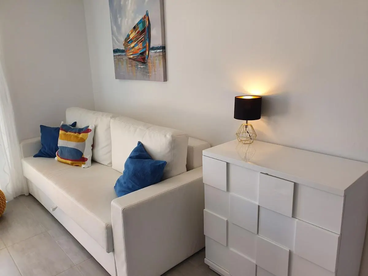 Apartment Comfortable Family Apt Iris 20M From Beach In Mandre