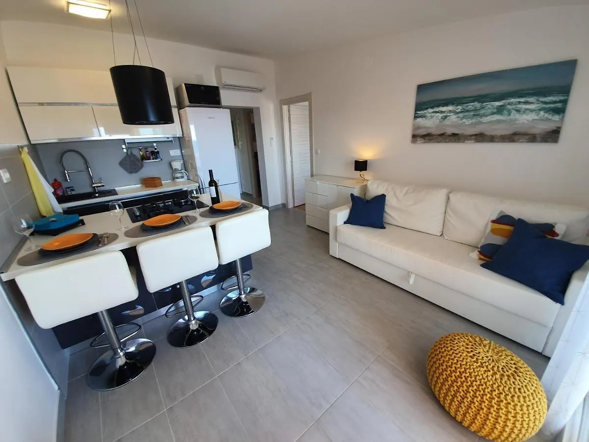 Comfortable Family Apt Iris 20M From Beach In Mandre Croatia
