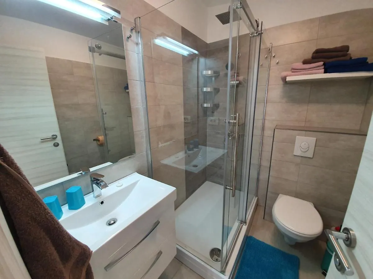 Comfortable Family Apt Iris 20M From Beach In Mandre