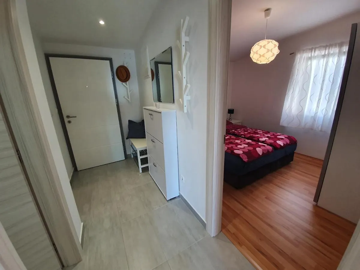 Apartment Comfortable Family Apt Iris 20M From Beach In Mandre