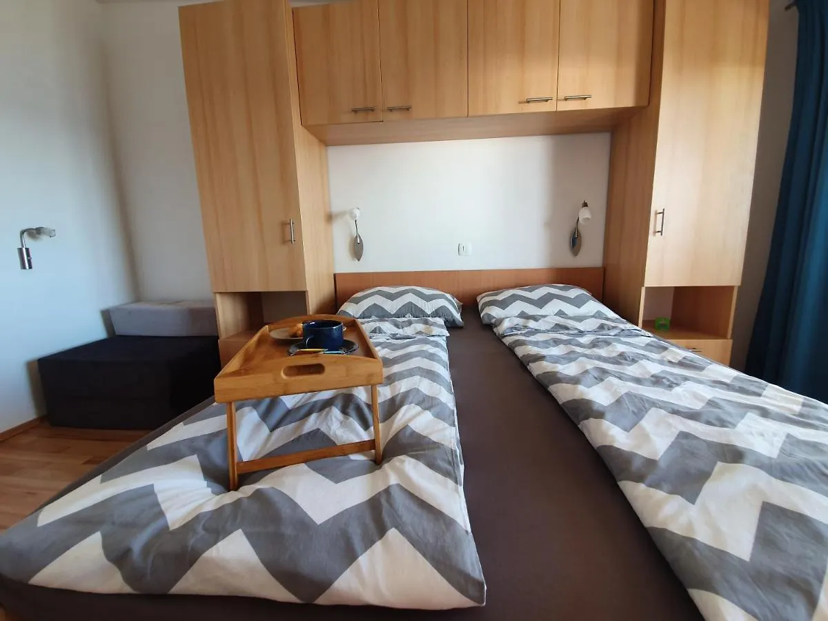 Comfortable Family Apt Iris 20M From Beach In Mandre Apartment