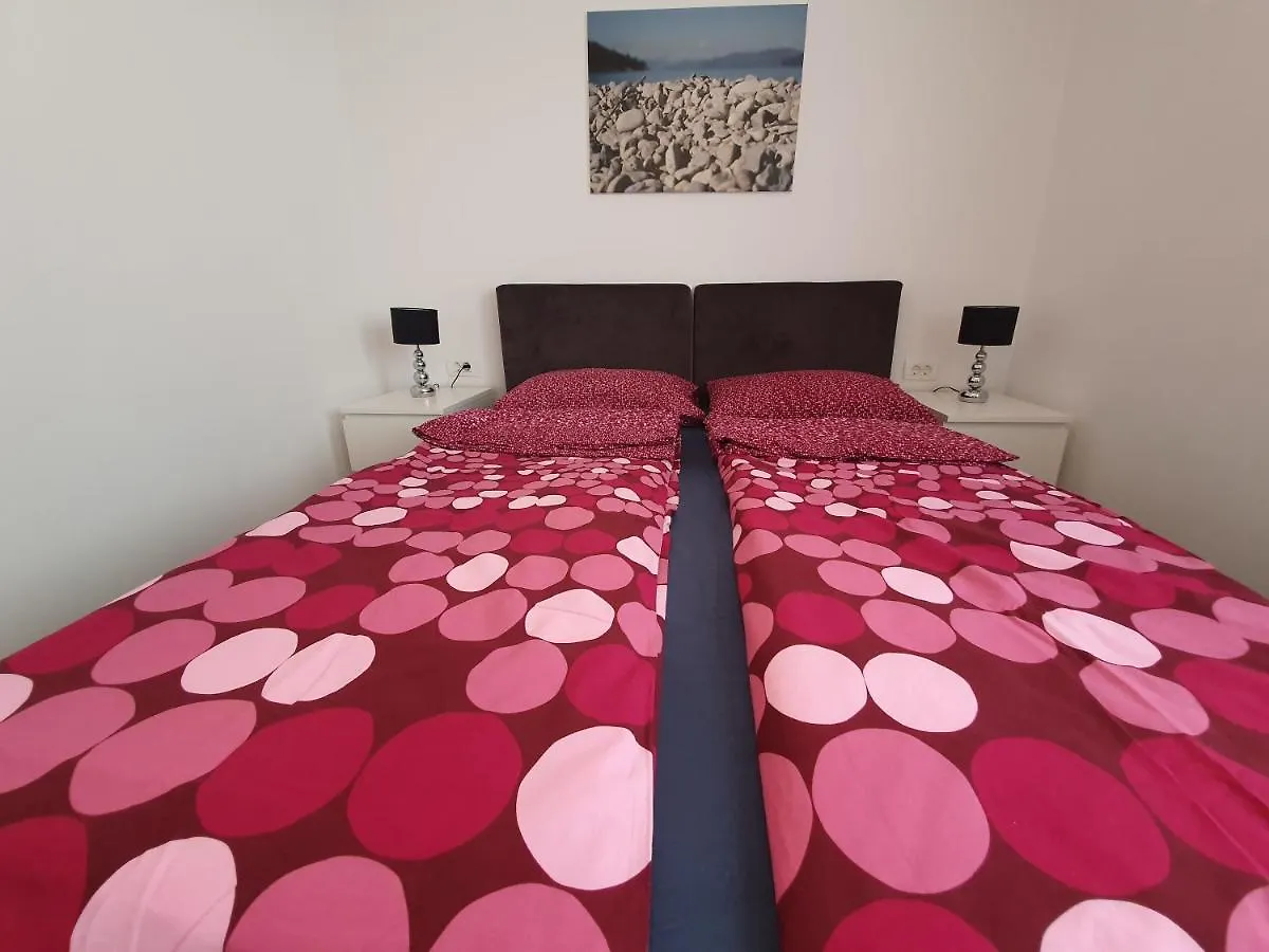 Comfortable Family Apt Iris 20M From Beach In Mandre