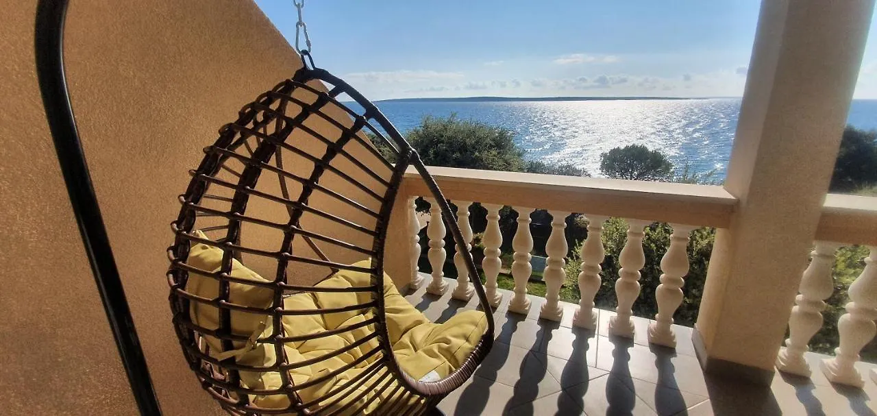 Comfortable Family Apt Iris 20M From Beach In Mandre Croatia