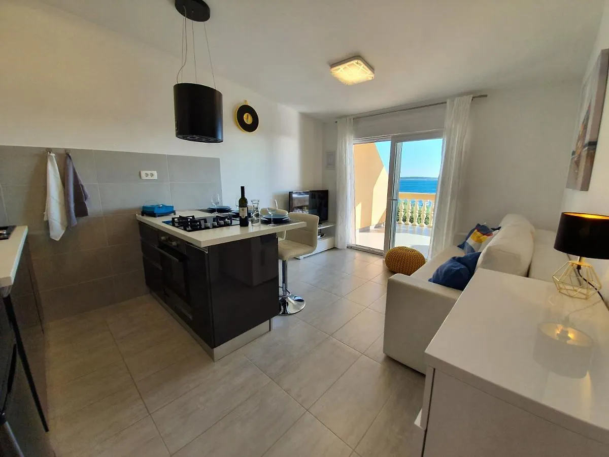 Comfortable Family Apt Iris 20M From Beach In Mandre