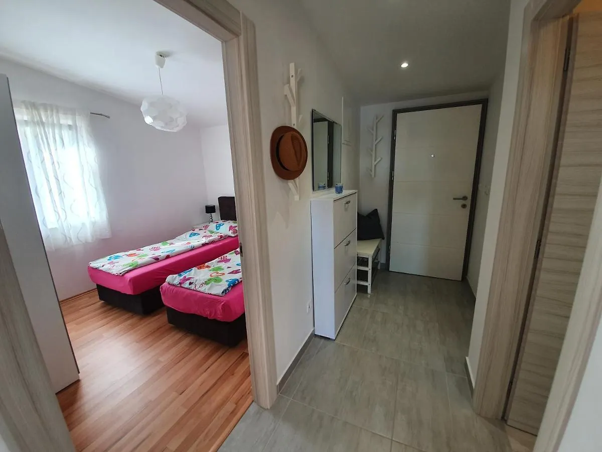 Comfortable Family Apt Iris 20M From Beach In Mandre Apartment