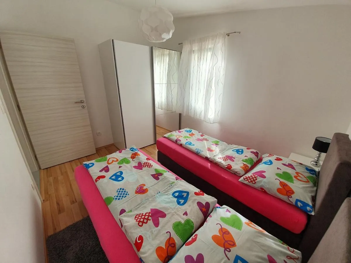 Apartment Comfortable Family Apt Iris 20M From Beach In Mandre
