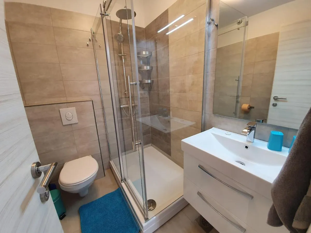 Apartment Comfortable Family Apt Iris 20M From Beach In Mandre Croatia