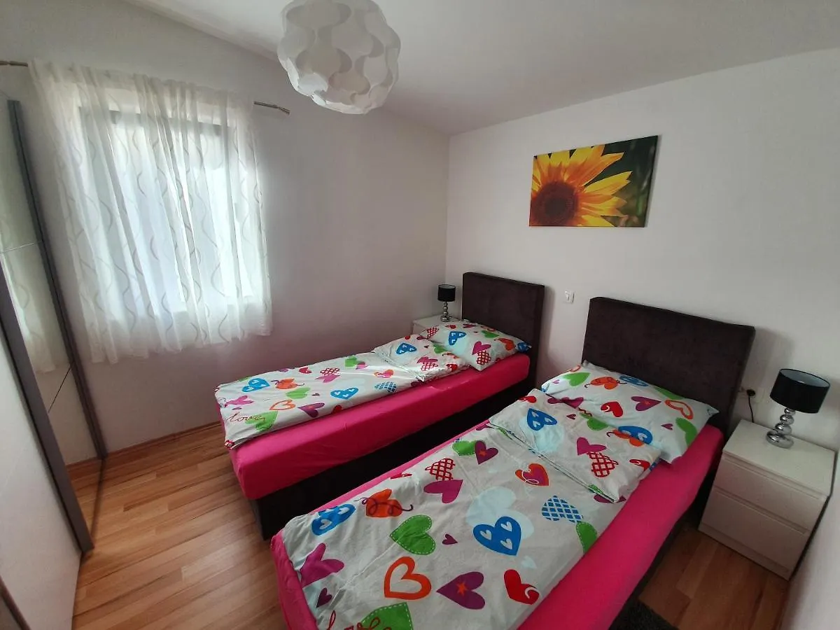 Comfortable Family Apt Iris 20M From Beach In Mandre